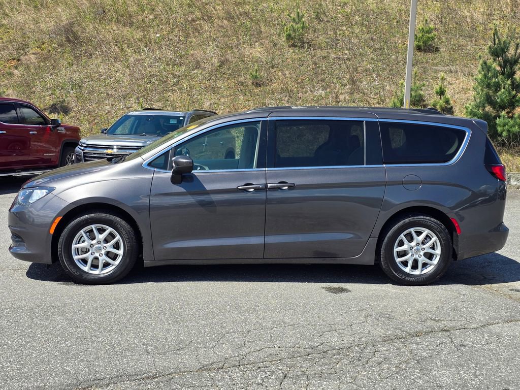Used 2021 Chrysler Voyager Lxi image 14