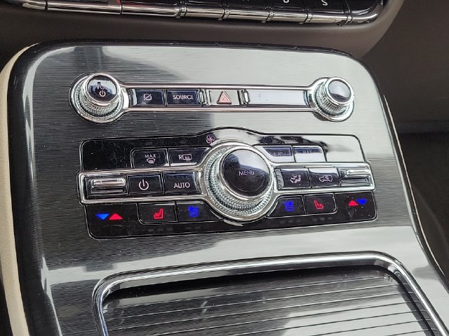 Certified 2022 Lincoln Nautilus Reserve AWD/4WD image 20