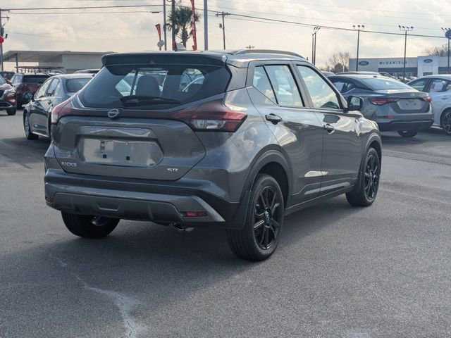 Used 2024 Nissan Kicks SR image 3