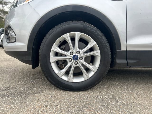 Used 2017 Ford Escape SE w/ SE Cold Weather Package AWD/4WD image 11