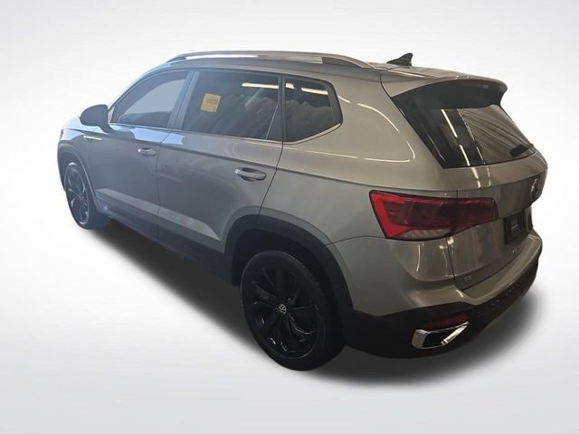 Used 2022 Volkswagen Taos SE FWD image 9