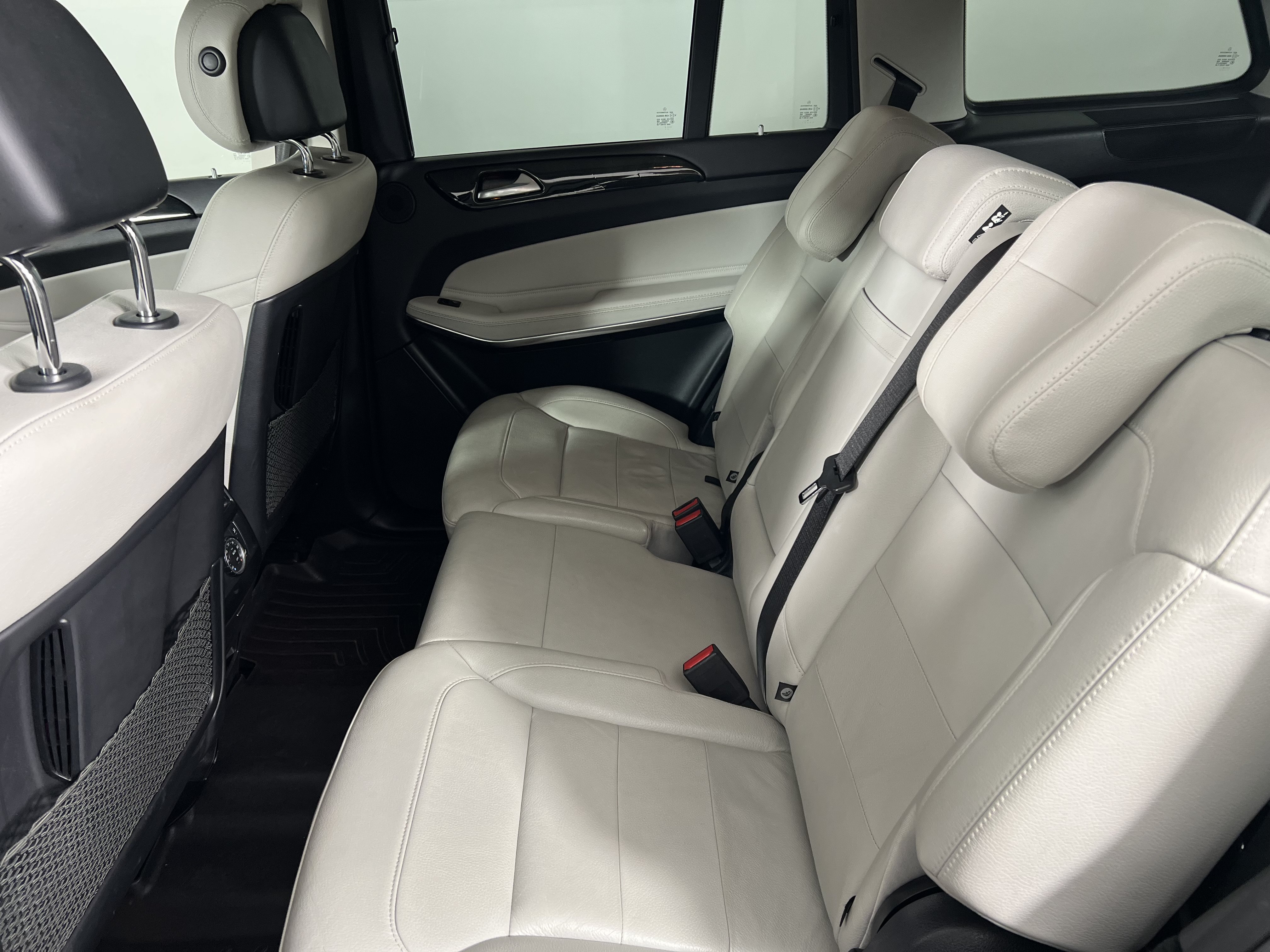 Used 2017 Mercedes-Benz GLS 550 4MATIC image 19