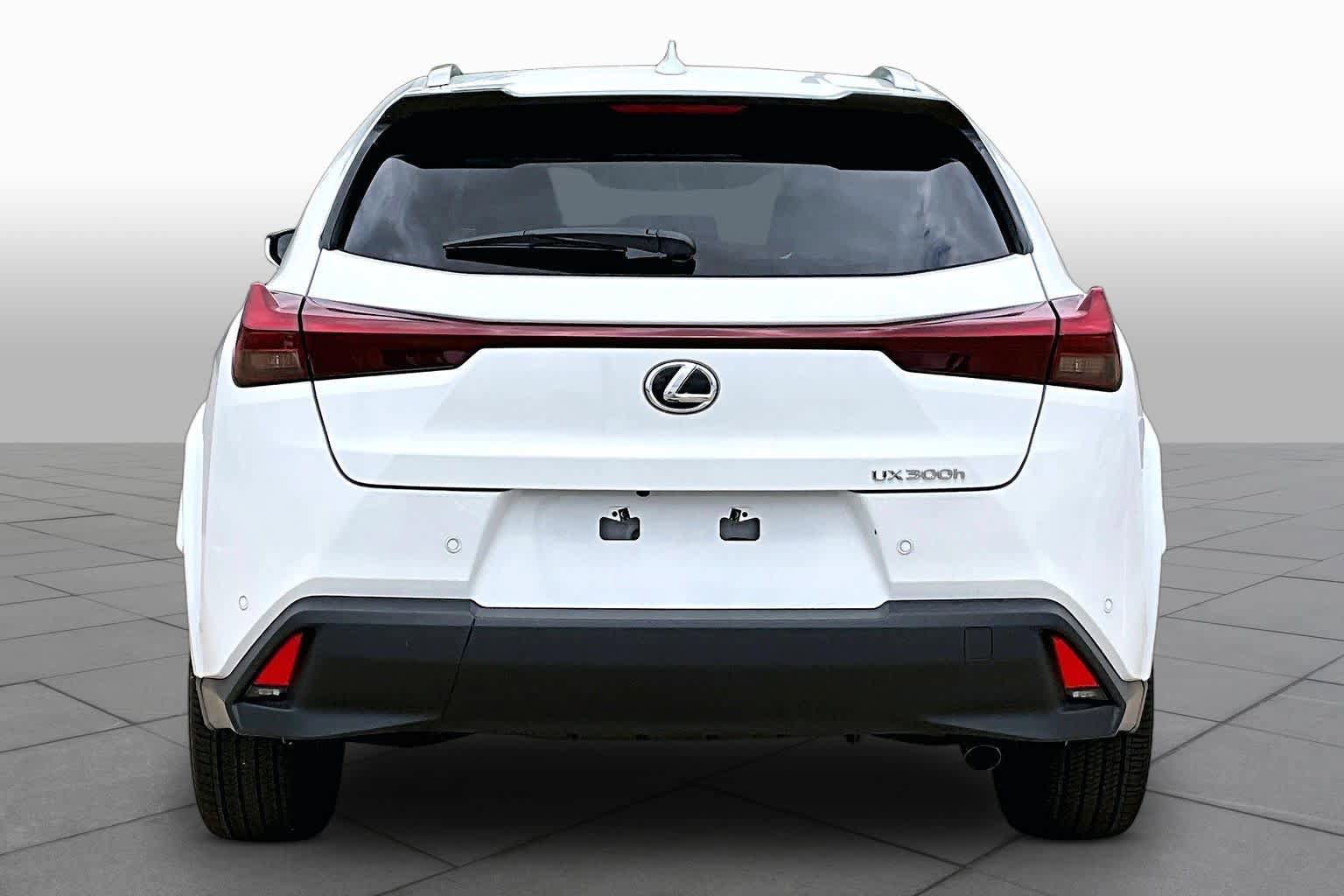 New 2026 Lexus UX 300h FWD image 4