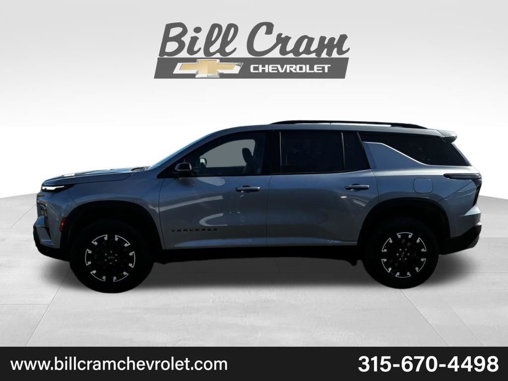Used 2025 Chevrolet Traverse Z71 image 8