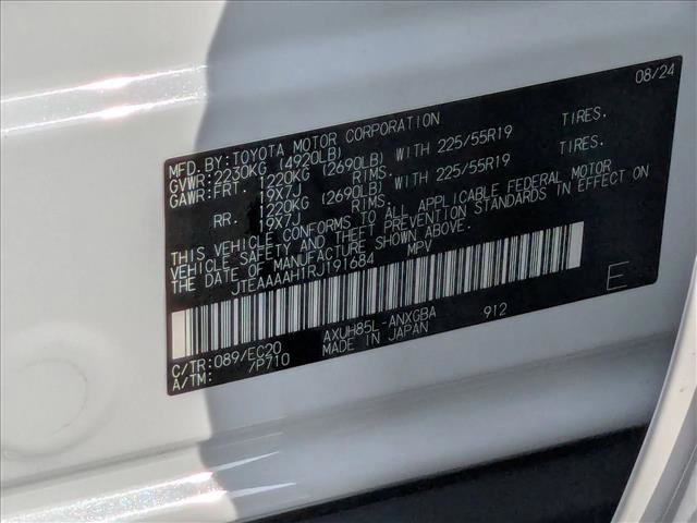 Used 2024 Toyota Venza XLE image 23