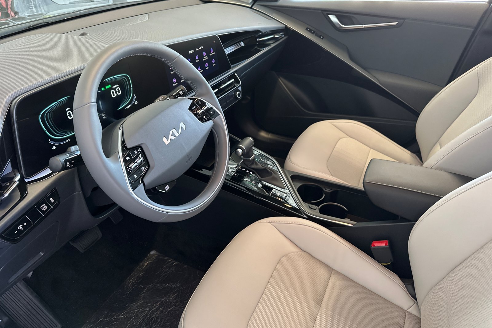 New 2026 Kia Niro EX FWD image 10