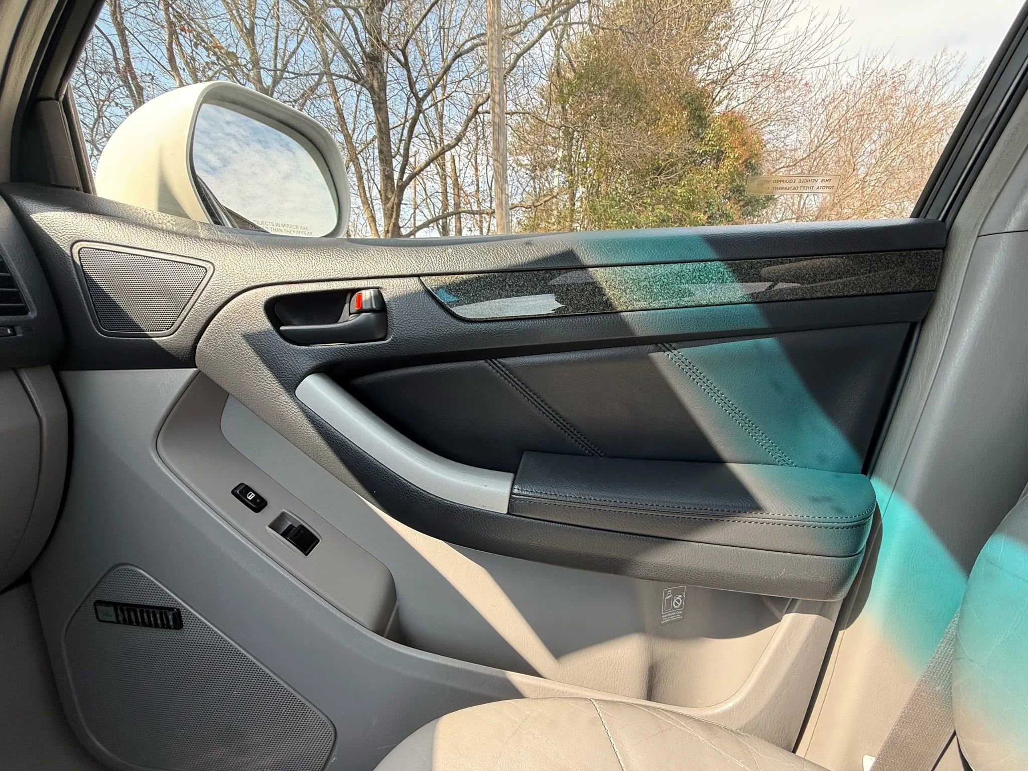 Used 2004 Toyota 4Runner Limited image 26