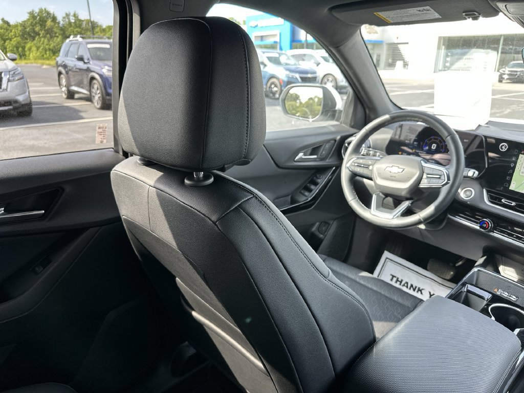 Used 2025 Chevrolet Equinox LT w/ Convenience Package II AWD/4WD image 15