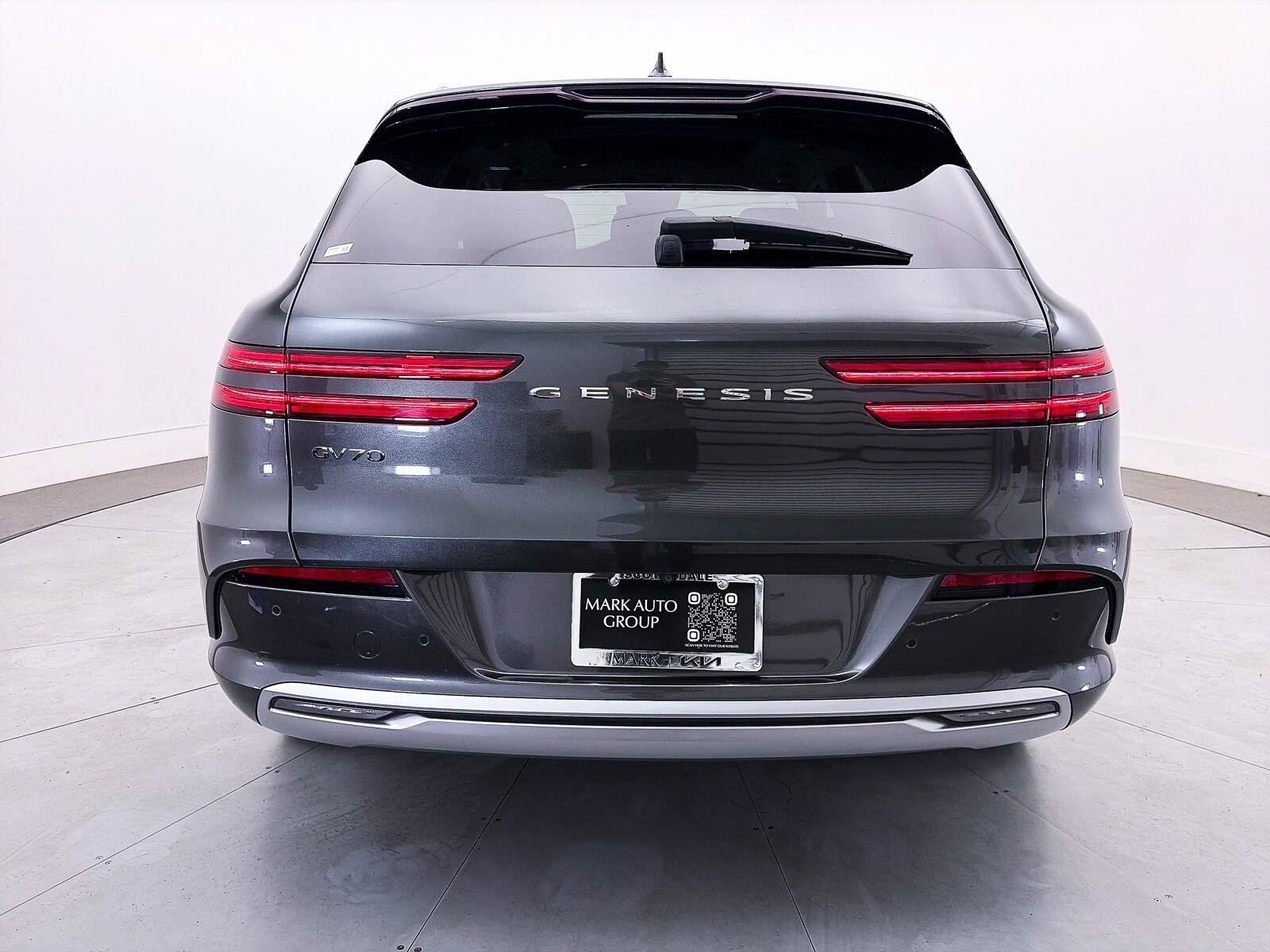 Used 2023 Genesis Electrified GV70 AWD/4WD image 16
