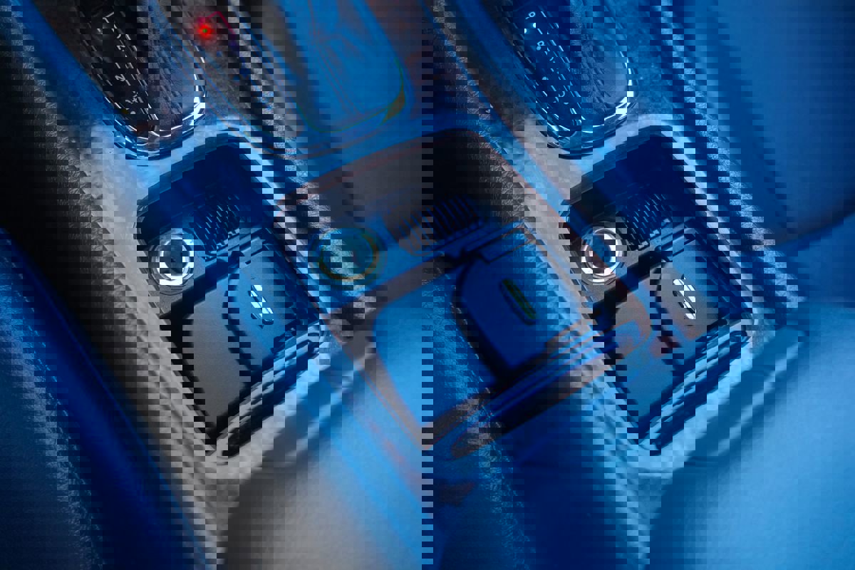 Used 2002 Mercedes-Benz C 320 Sedan image 23