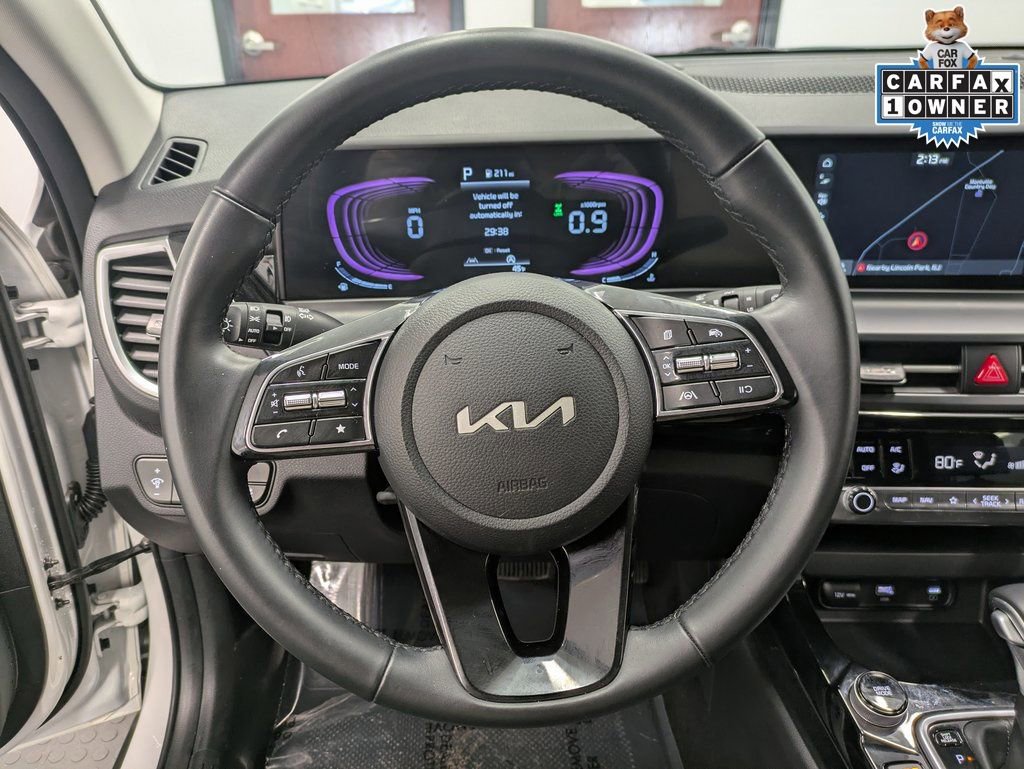 Certified 2025 Kia Seltos S image 21