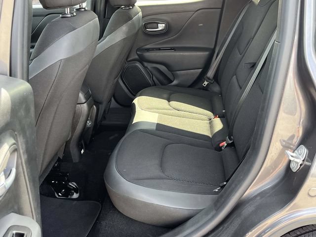 Used 2020 Jeep Renegade Altitude FWD image 15