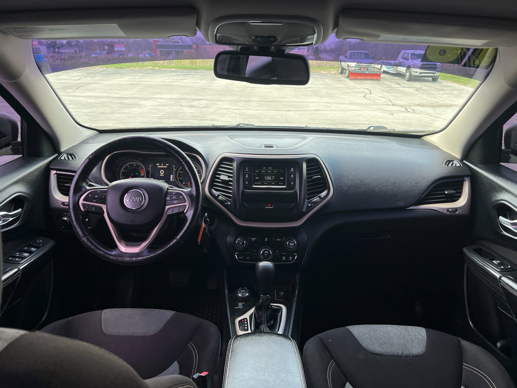 Used 2016 Jeep Cherokee Sport w/ Cold Weather Group image 22