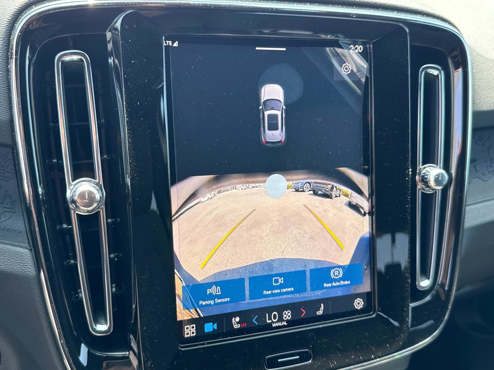 New 2025 Volvo EX40 Core w/ Climate Package image 24