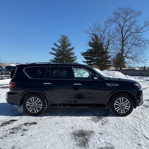 Used 2023 Nissan Armada SL w/ Captain's Chairs Package image 5