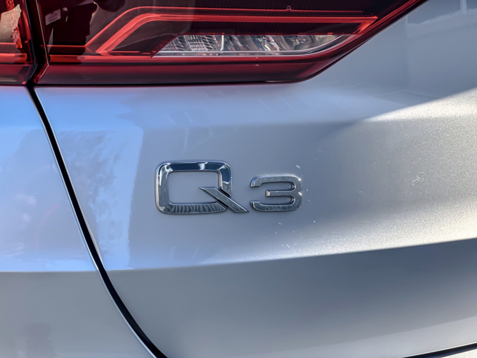 Used 2020 Audi Q3 2.0T Premium image 27