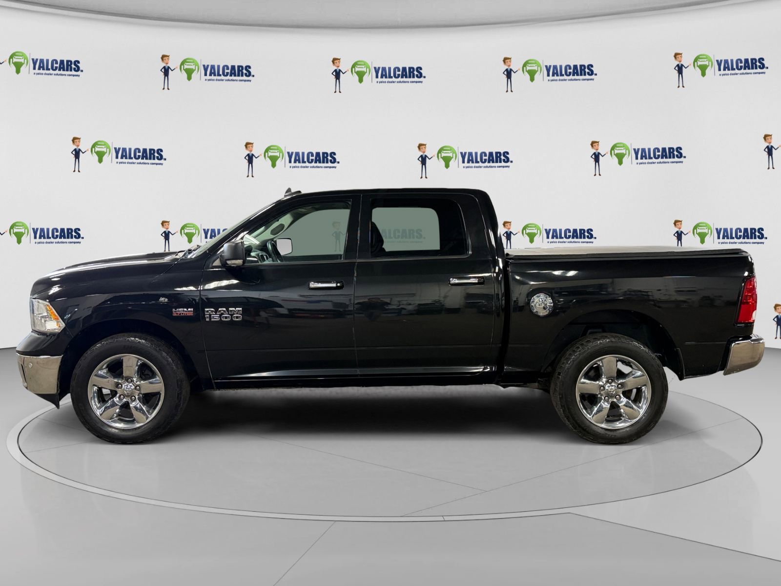 Used 2017 RAM 1500 Big Horn AWD/4WD image 2