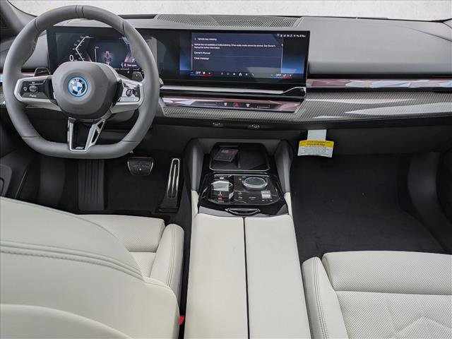 New 2027 BMW 550e xDrive AWD/4WD image 16