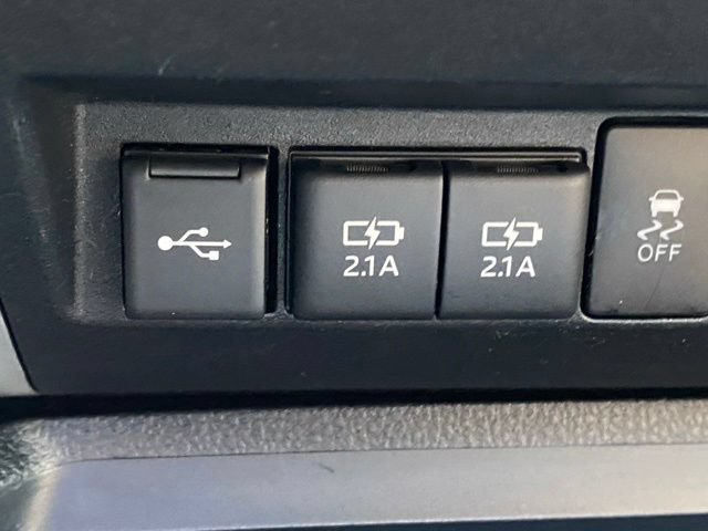 Used 2020 Toyota Tundra Limited w/ Limited Premium Package AWD/4WD image 23
