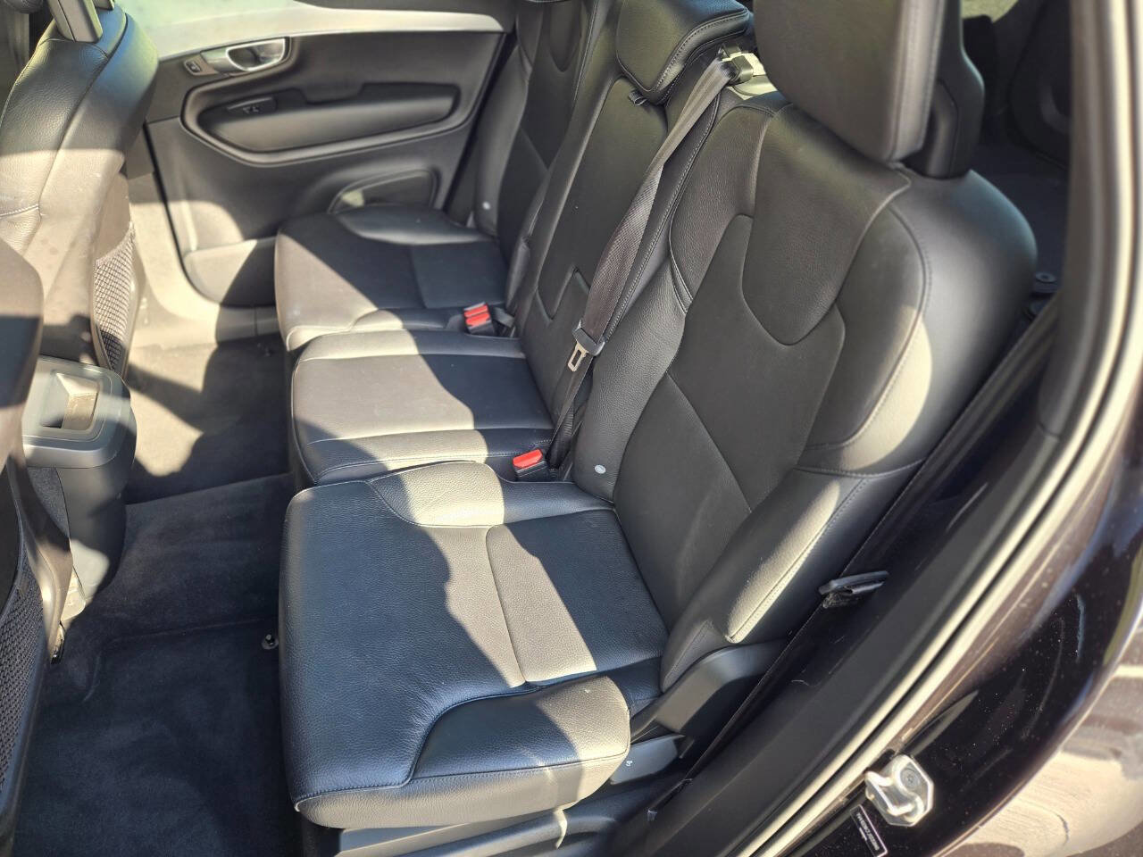 Used 2018 Volvo XC90 T5 Momentum image 17