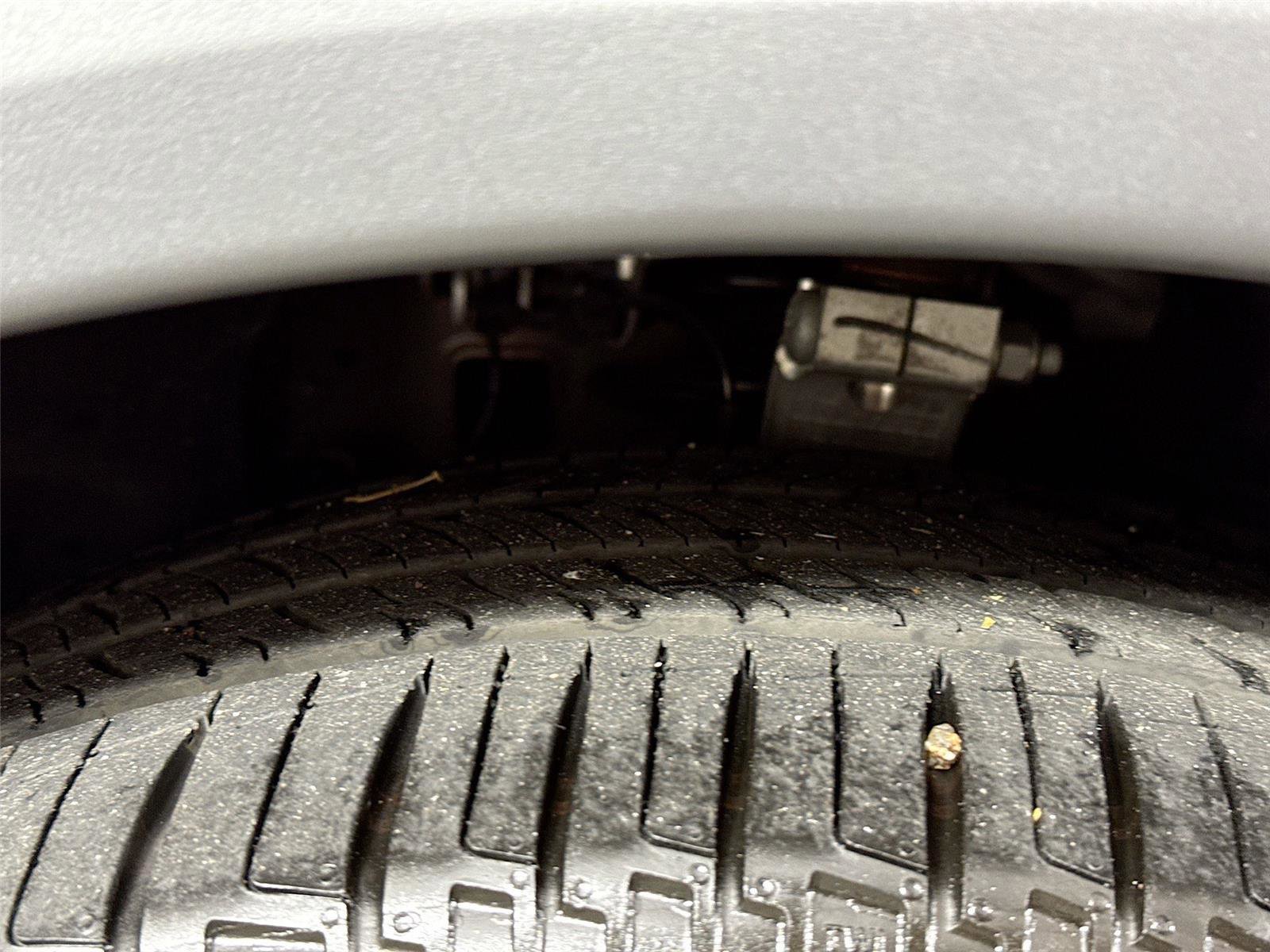 Used 2026 Tesla Model Y Long Range image 34