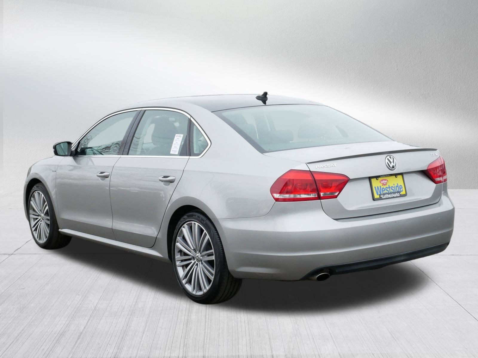 Used 2014 Volkswagen Passat 1.8T Sport image 5