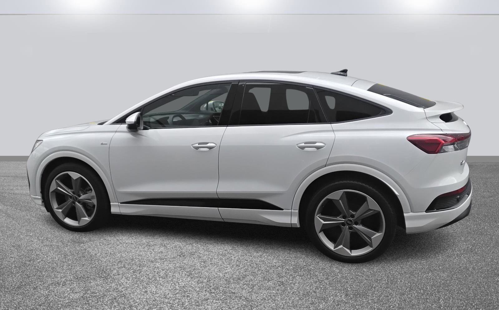 Certified 2025 Audi Q4 e-tron Premium Plus w/ Premium Plus image 6