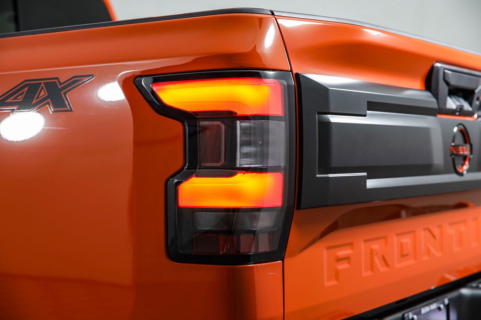 New 2025 Nissan Frontier PRO-4X w/ Pro Convenience Package image 12
