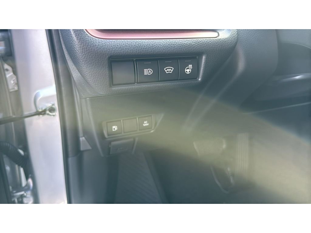 New 2026 Toyota Prius Plug-In Hybrid FWD image 10