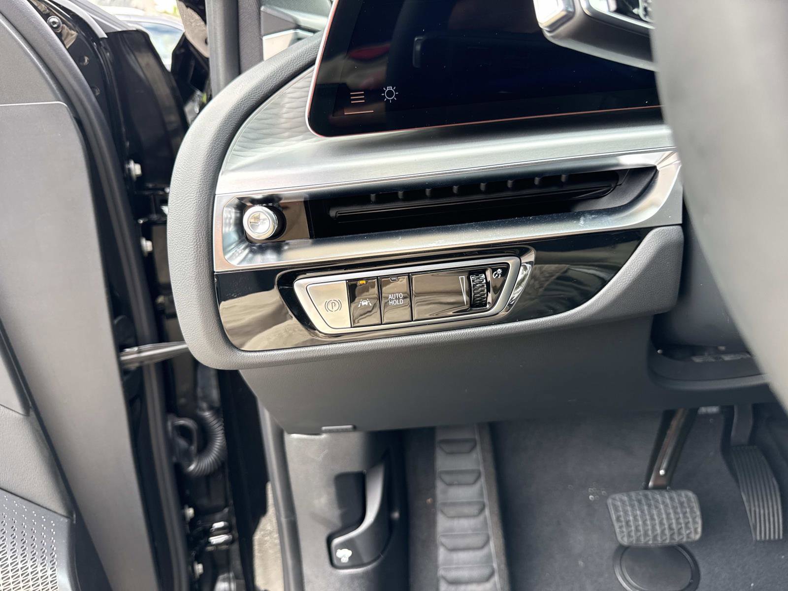 New 2026 Cadillac Lyriq Premium Luxury w/ LPO, Floor Liner Package RWD image 31