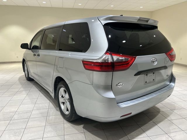 Used 2020 Toyota Sienna L image 3