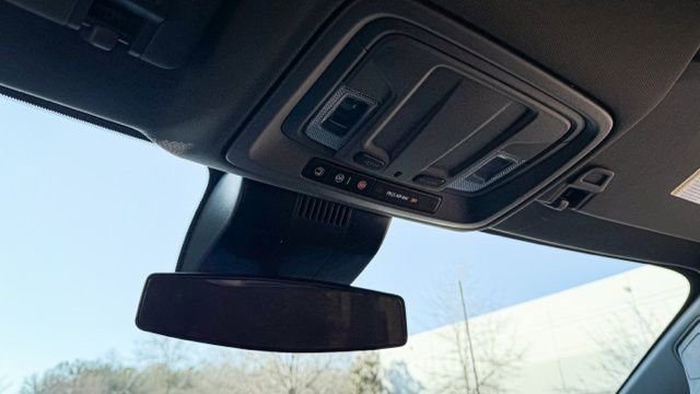 Used 2025 Chevrolet Silverado 2500 LT w/ Convenience Package image 37