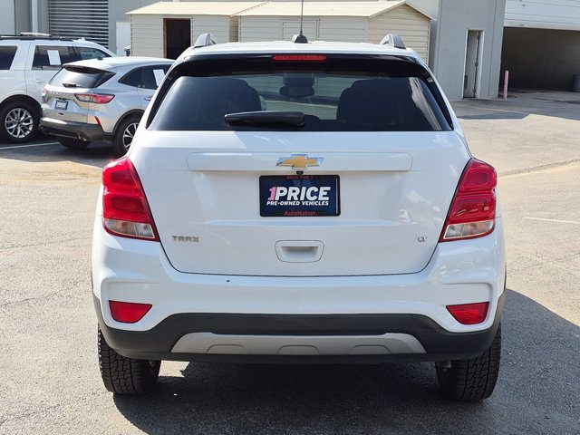 Used 2020 Chevrolet Trax LT w/ LT Convenience Package FWD image 6