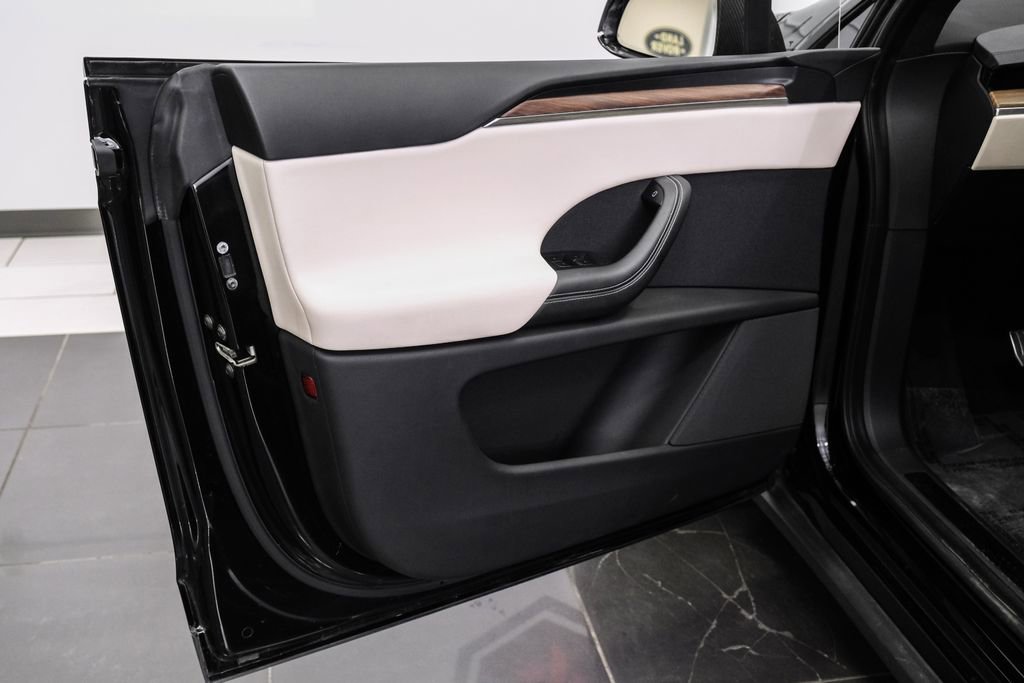 Used 2023 Tesla Model X image 48