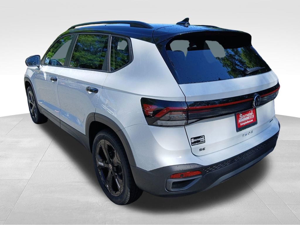 New 2026 Volkswagen Taos SE AWD/4WD image 3
