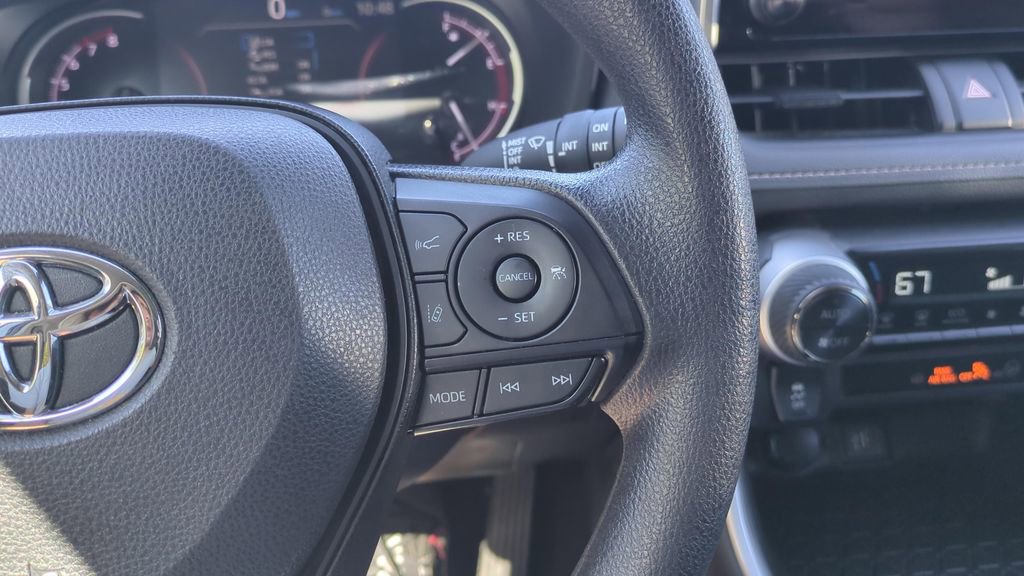 Used 2024 Toyota RAV4 XLE image 23