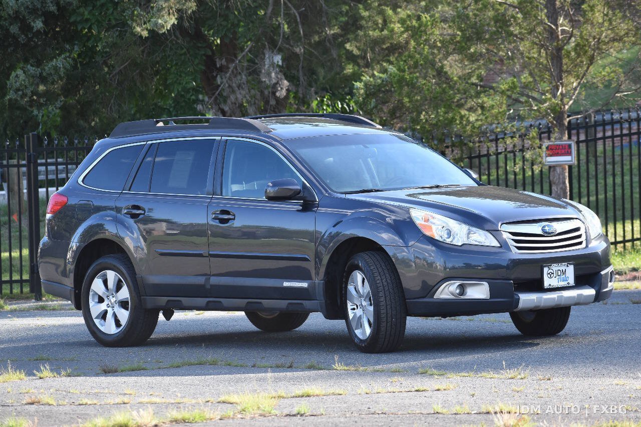 Used 2011 Subaru Outback 2.5i Limited AWD/4WD image 4