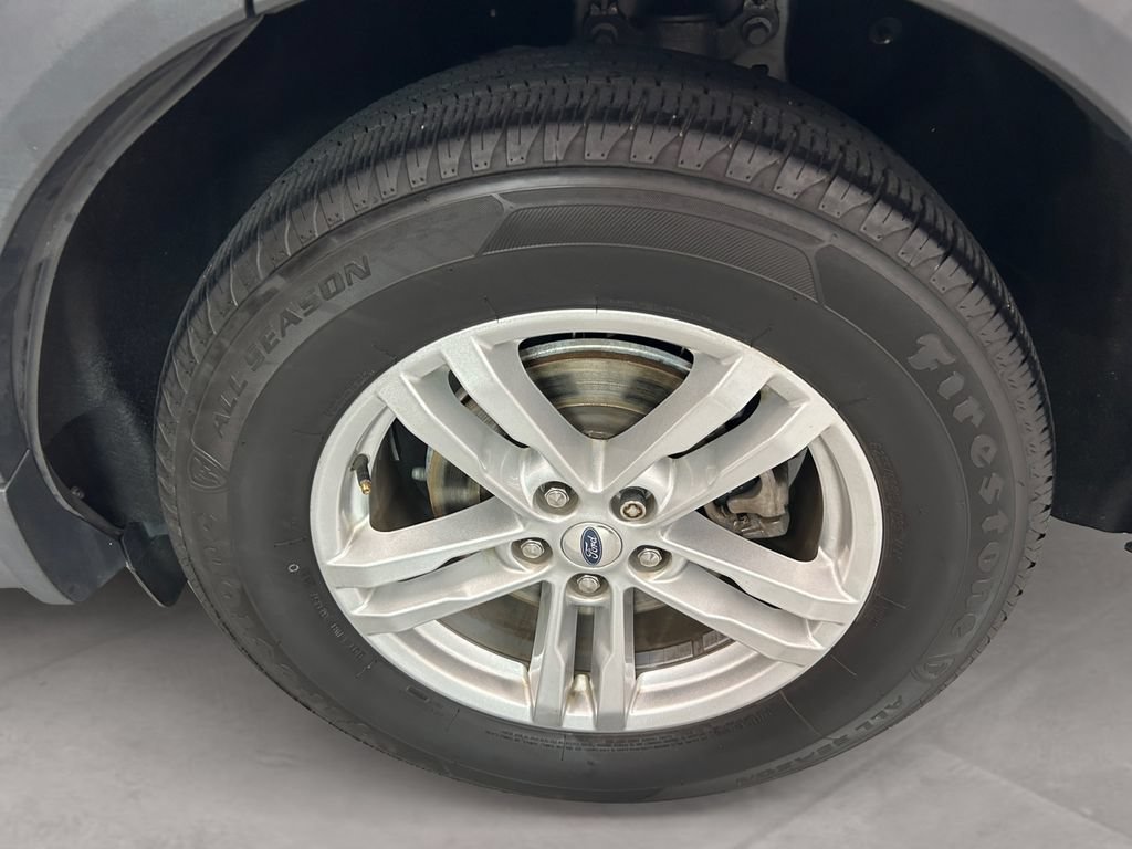 Used 2021 Ford Explorer XLT w/ Equipment Group 202A AWD/4WD image 14