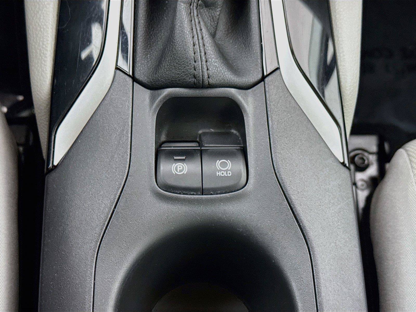 Used 2022 Toyota Corolla Cross LE FWD image 25