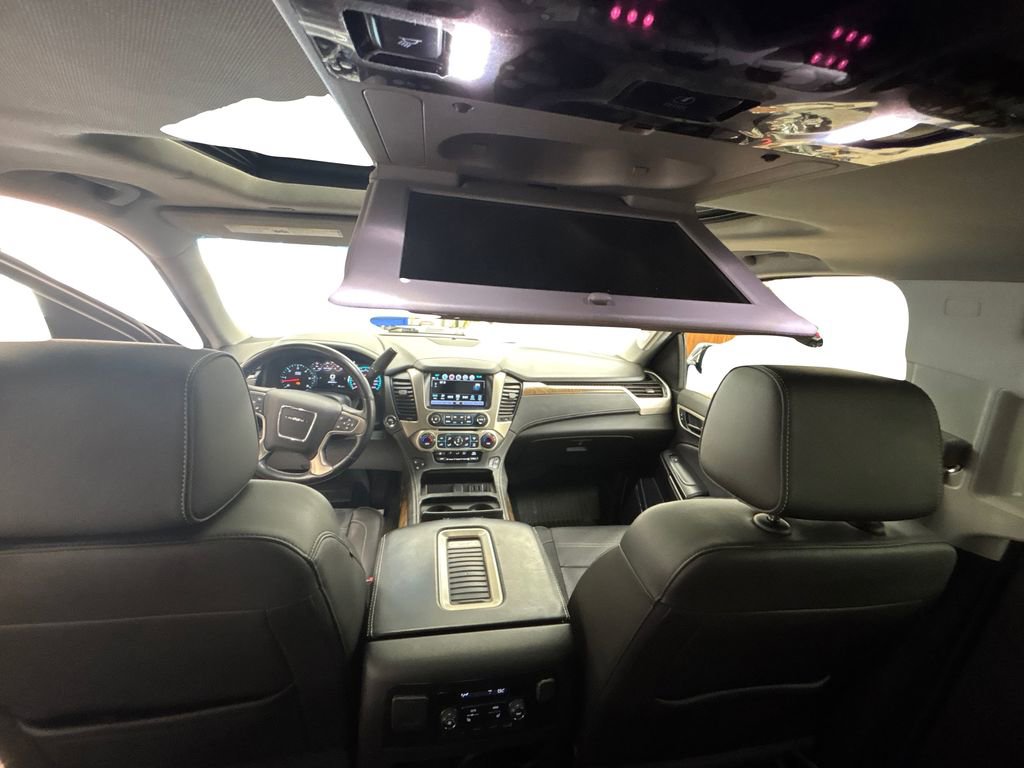Used 2019 GMC Yukon Denali w/ Denali Ultimate Package image 18