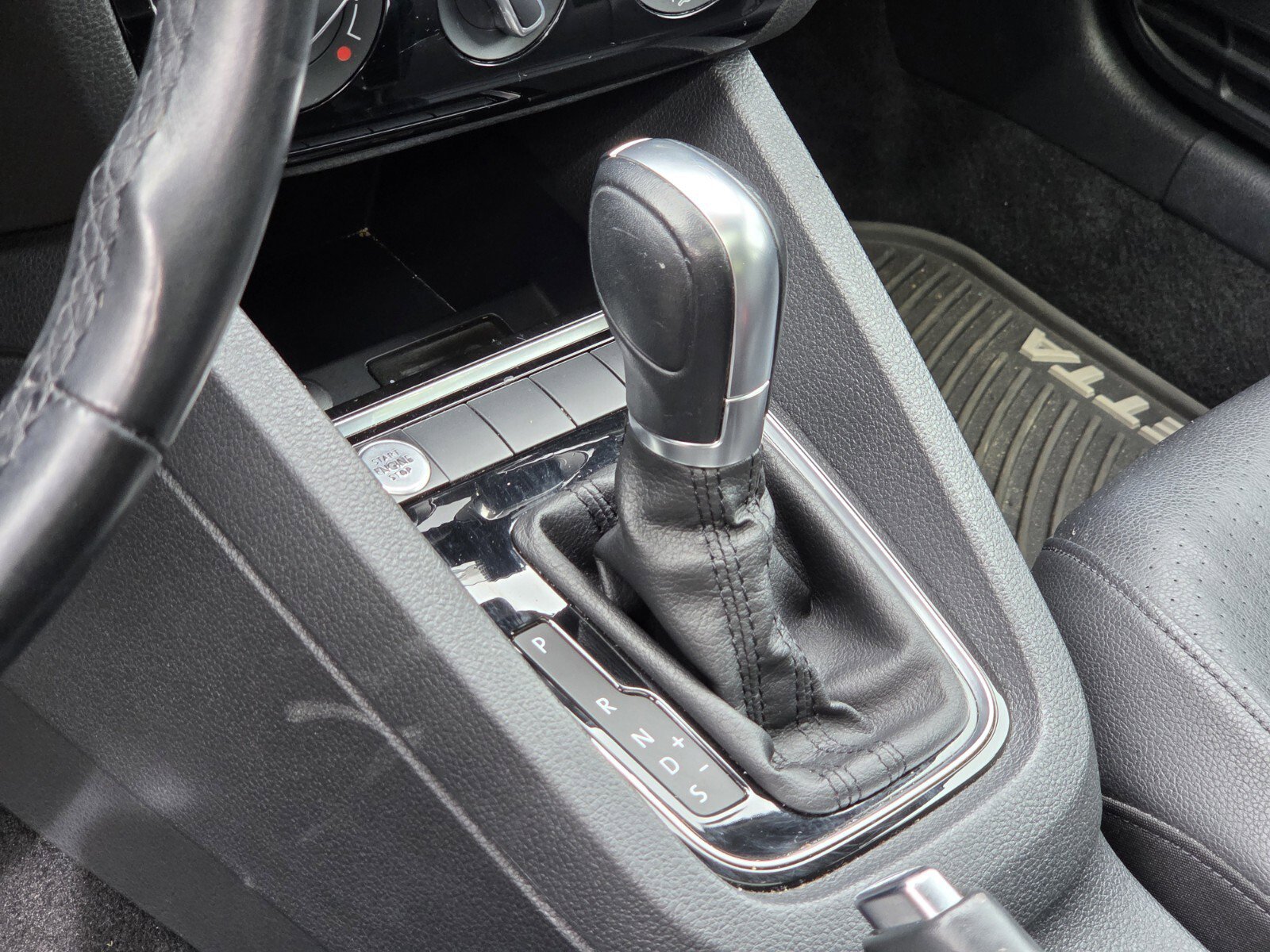 Used 2016 Volkswagen Jetta SEL image 10