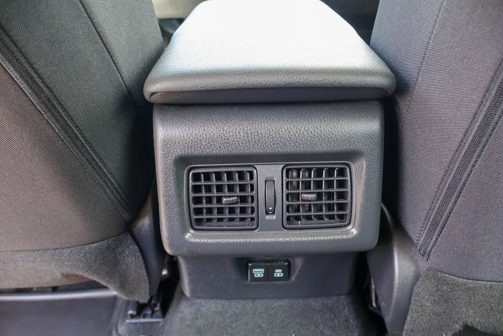 Used 2025 Toyota Camry LE FWD image 19