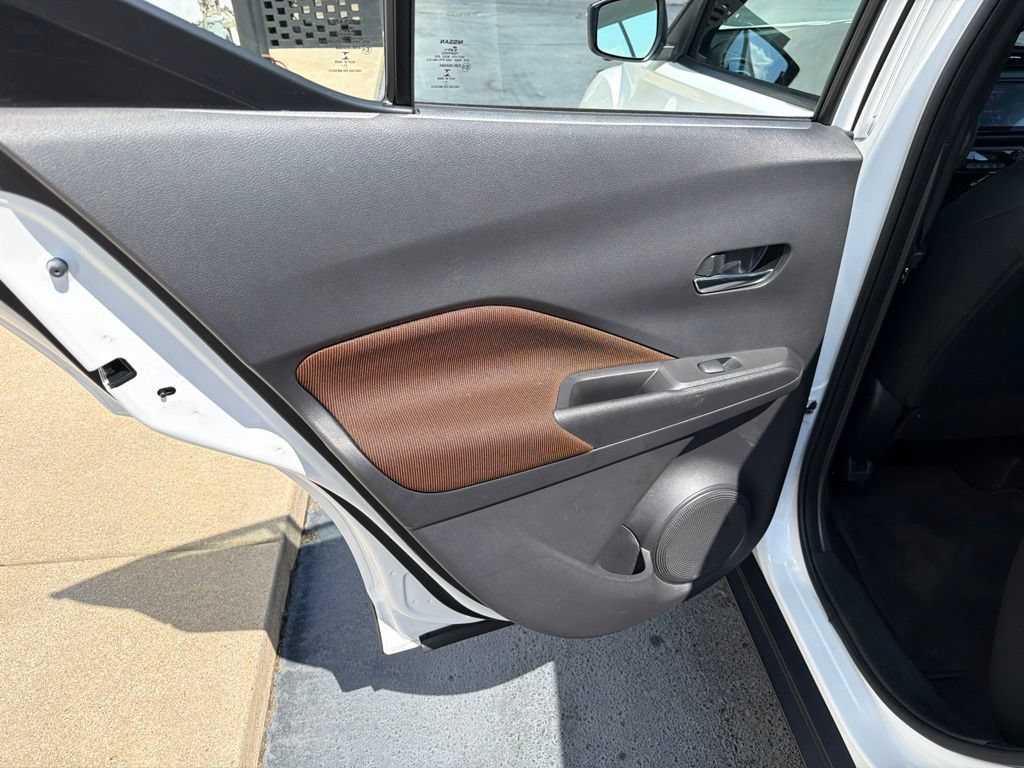 Used 2022 Nissan Kicks SR FWD image 34