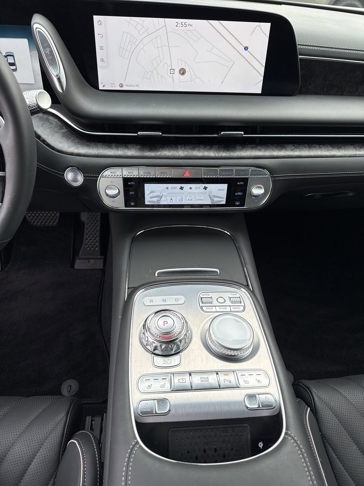 Used 2025 Genesis G90 3.5T image 24