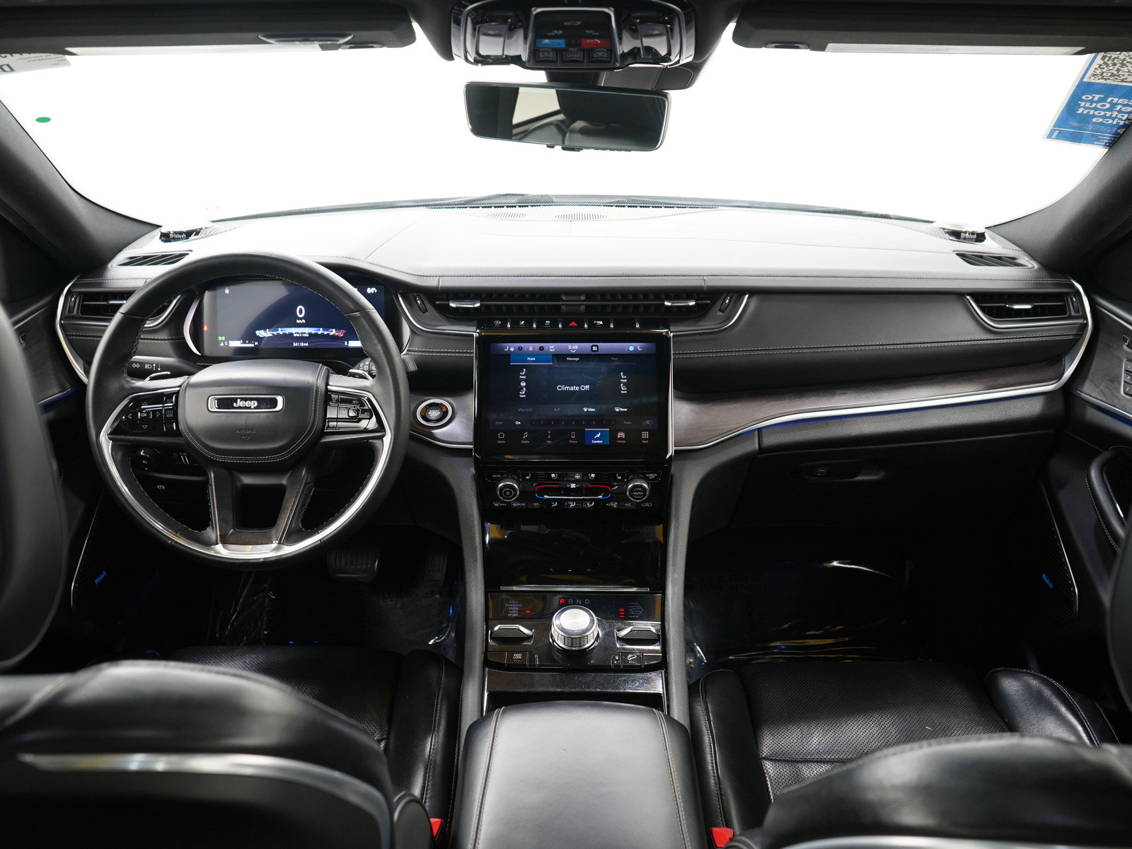 Used 2022 Jeep Grand Cherokee Overland w/ Luxury Tech Group IV image 16