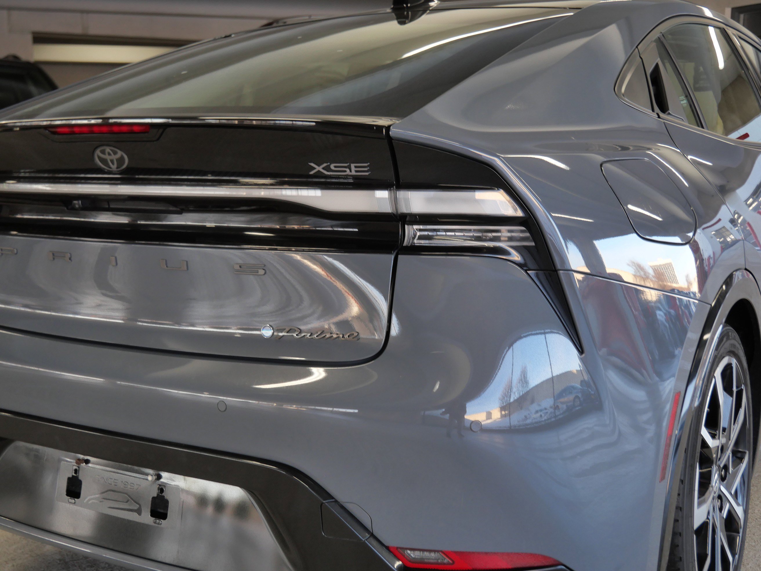 Used 2023 Toyota Prius Prime Premium image 18