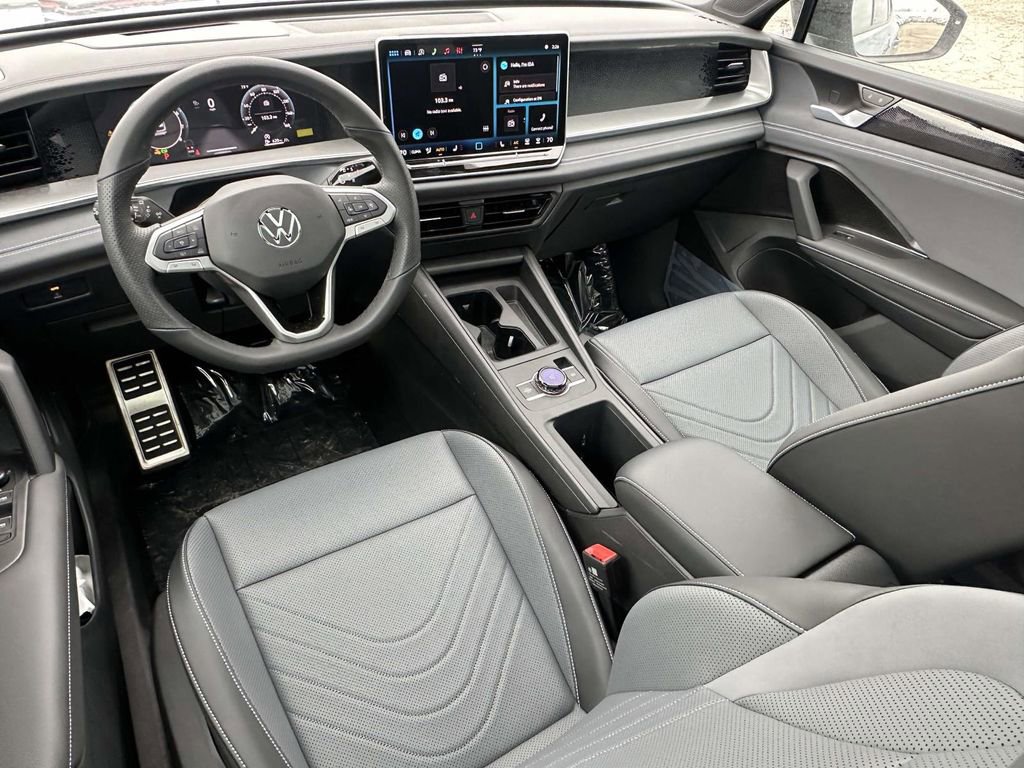 New 2026 Volkswagen Tiguan SE R-Line AWD/4WD image 10