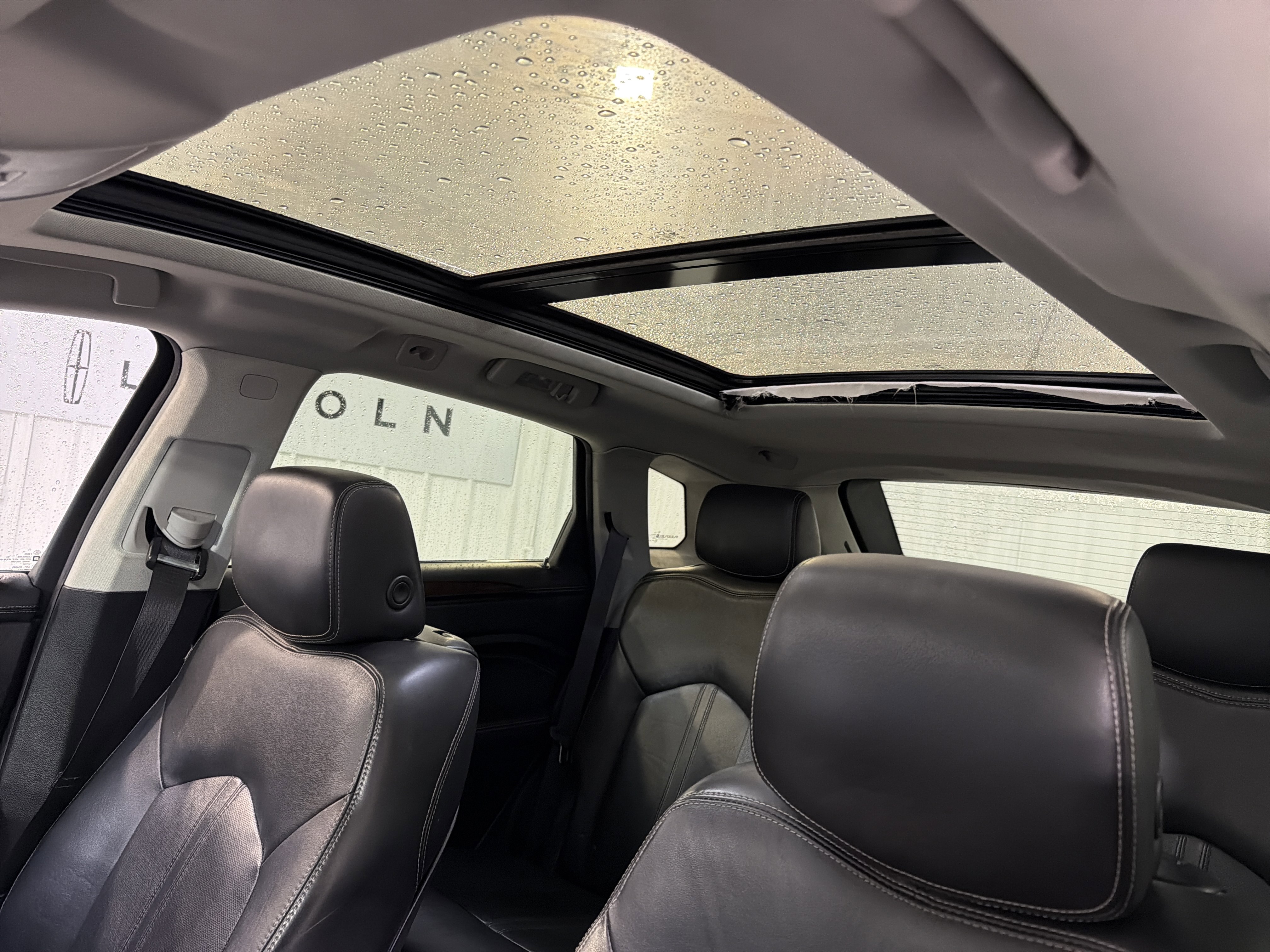 Used 2012 Cadillac SRX Premium FWD image 19