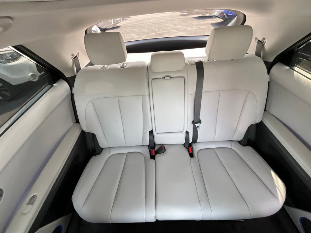 Used 2024 Hyundai Ioniq 5 Limited image 16