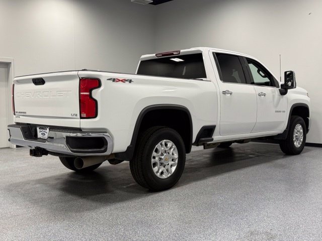 Used 2024 Chevrolet Silverado 2500 LTZ AWD/4WD image 12